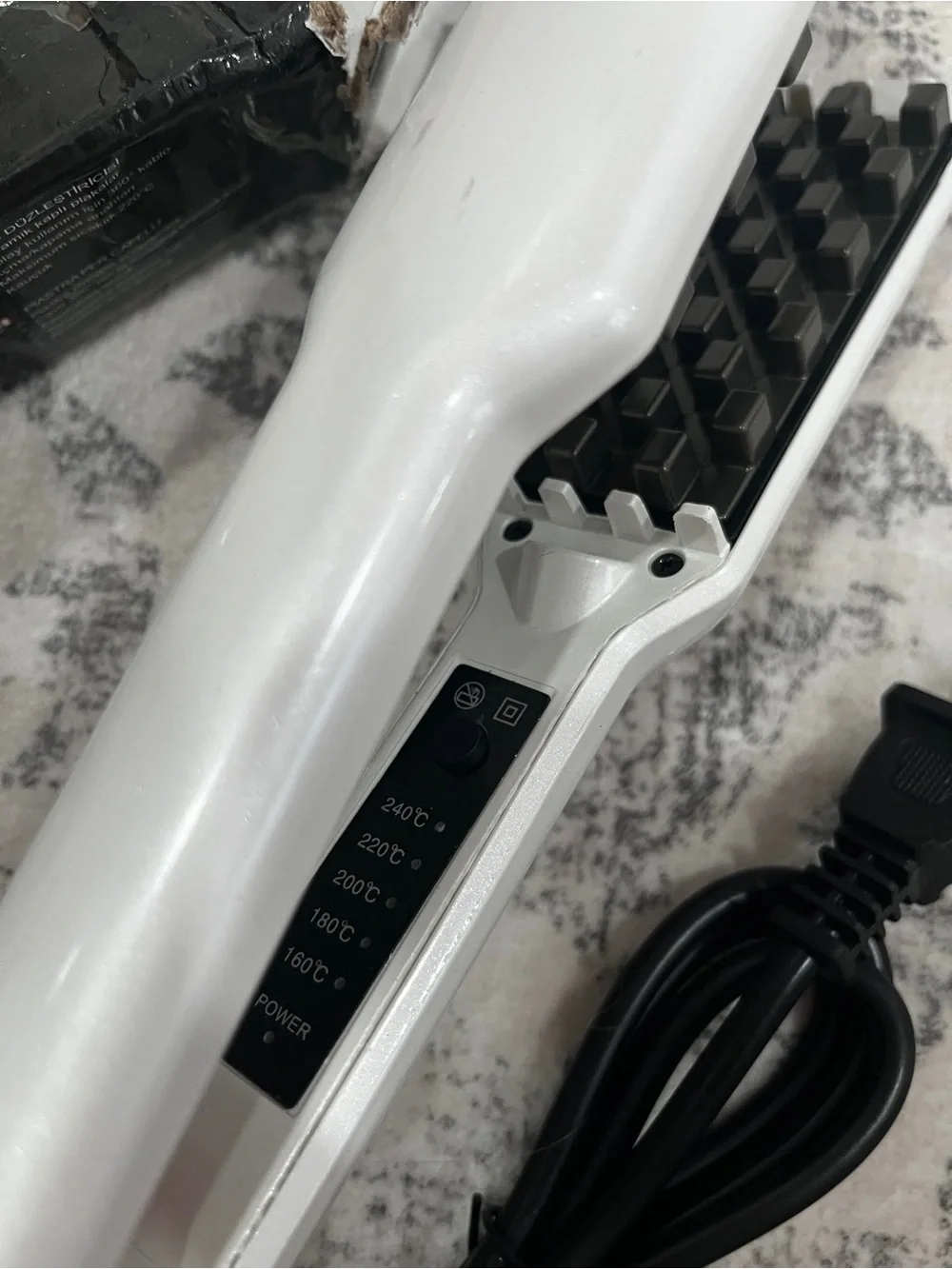 Supre V&G hair straightener